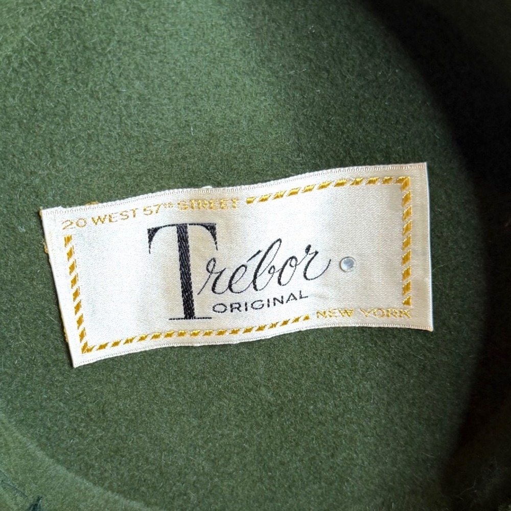 Vintage Trebor Original Green Velour Pillbox Hat France Miel Velvet Leaves 50s - Picture 5 of 10